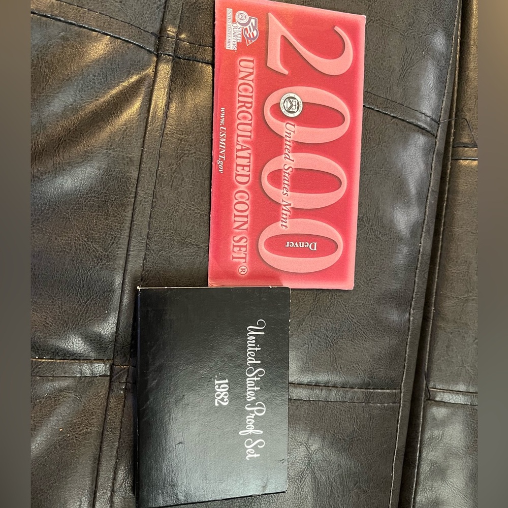 2000 Uncirculated Coin Set and 1982 Proof Set